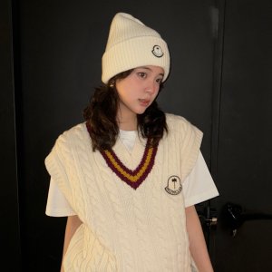 Moncler 定价优势明显 大童羽绒夹克$508 娇小女生可捡漏