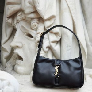 Saint Laurent 高级感拉满