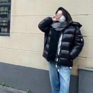 Moncler 定价优势明显 