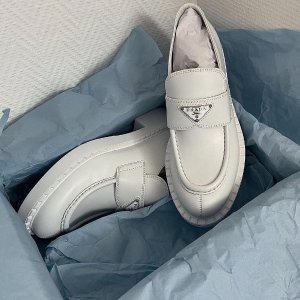 BG大牌私卖 Burberry格纹斜挎包$825 BV编织包5折收！